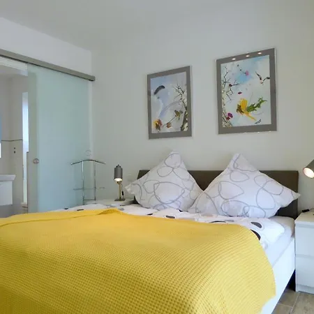 Yellow Submarine, Am Alten Deich 26 1 Apartament *