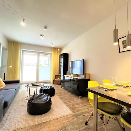 Yellow Submarine, Am Alten Deich 26 1